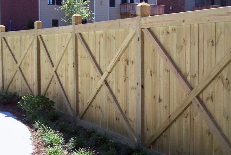 Cross Frame Privacy Fence Orlando, FL | Mossy Oak Fences